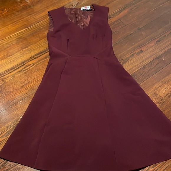 Hartly Women’s Maroon Dress Size 10 - Picture 1 of 7